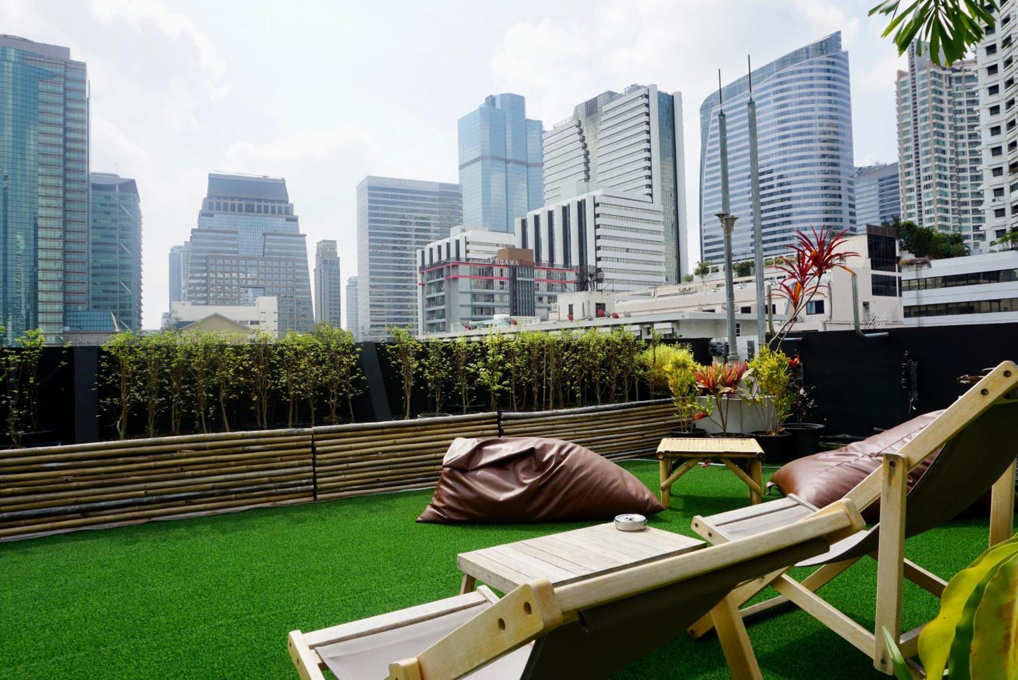 Căn hộ Hash With Unique Chill Design At Silom Soi 3 *